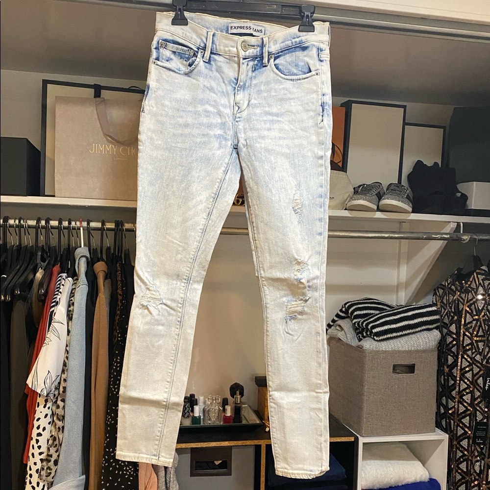 Distressed Light Wash Express Skinny Jeans Size 4